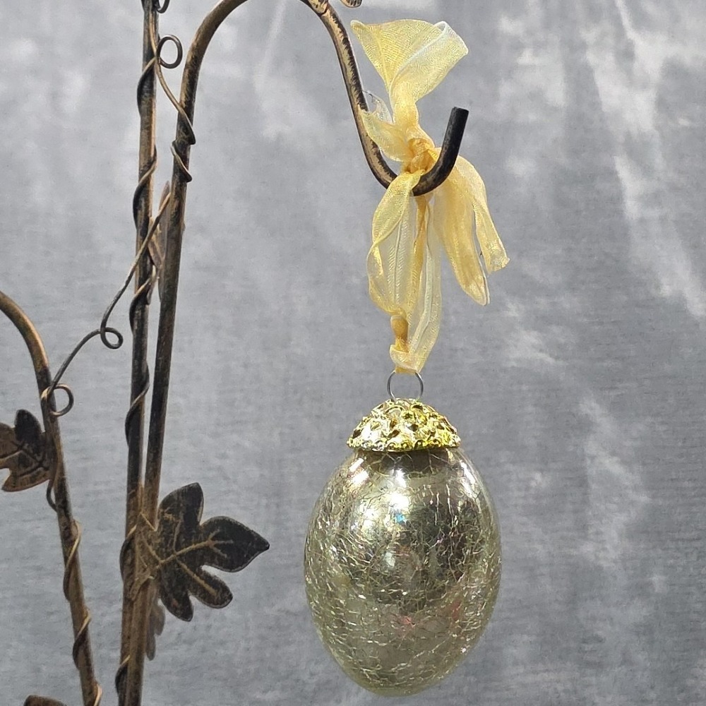 Vintage Easter Egg Crackle Iridescent Glass Kugel Style -‎ 3